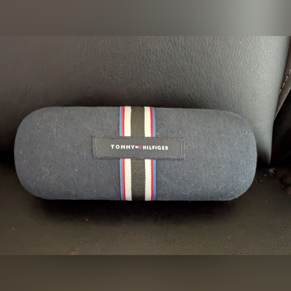 TOMMY  HILFIGER  ..  Dark Blue Fabric Covered Clamshell Sunglasses/Glasses Case